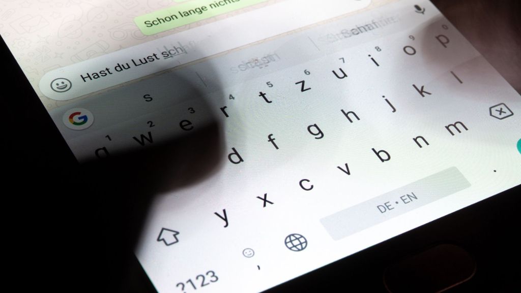 Messenger-Dienst: Neue Funktionen zu Kettenbriefen und Dark Mode bei WhatsApp