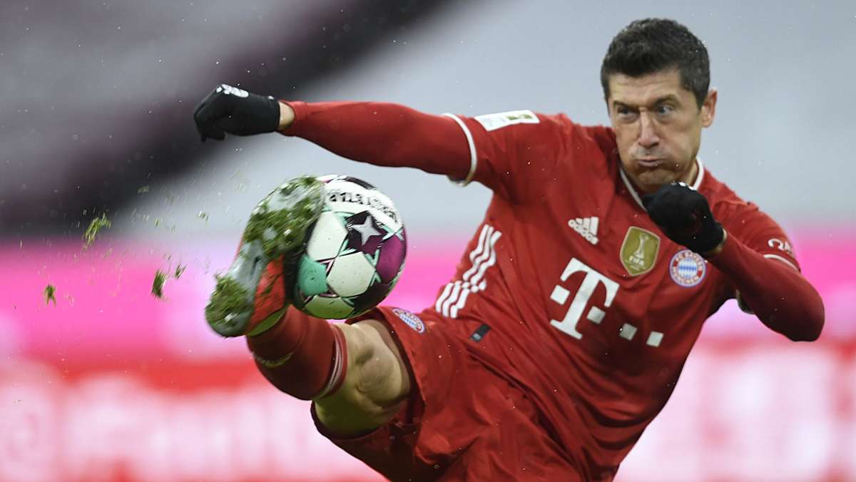  Stürmerstar Robert Lewandowski wird zum zweiten Mal in Folge zu Deutschlands Fußballer des Jahres gewählt. Bei den Fußballerinnen triumphiert Nicole Billa, bei den Trainern Thomas Tuchel. 