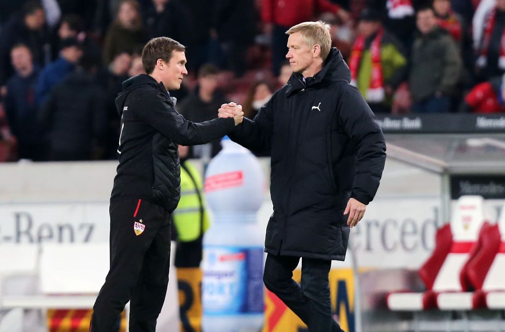 VfB-Trainer Hannes Wolf und Sportvorstand Jan Schindelmeiser (rechts). Foto: Pressefoto Baumann