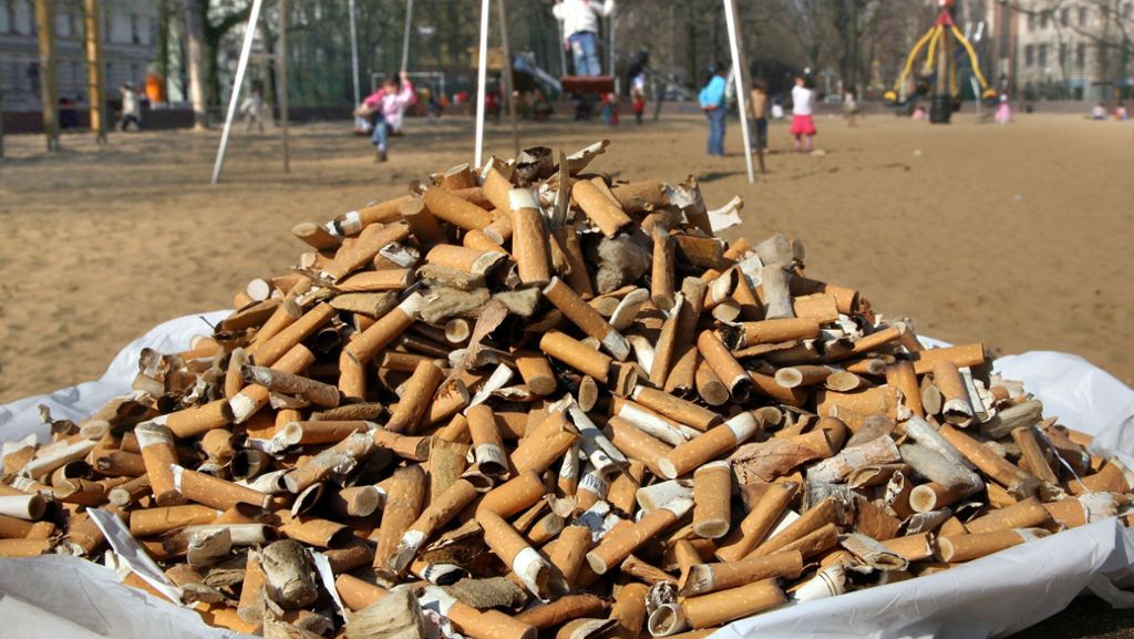 Umwelt und Gesundheit: Tabakindustrie soll für Beseitigung von Zigarettenstummeln zahlen