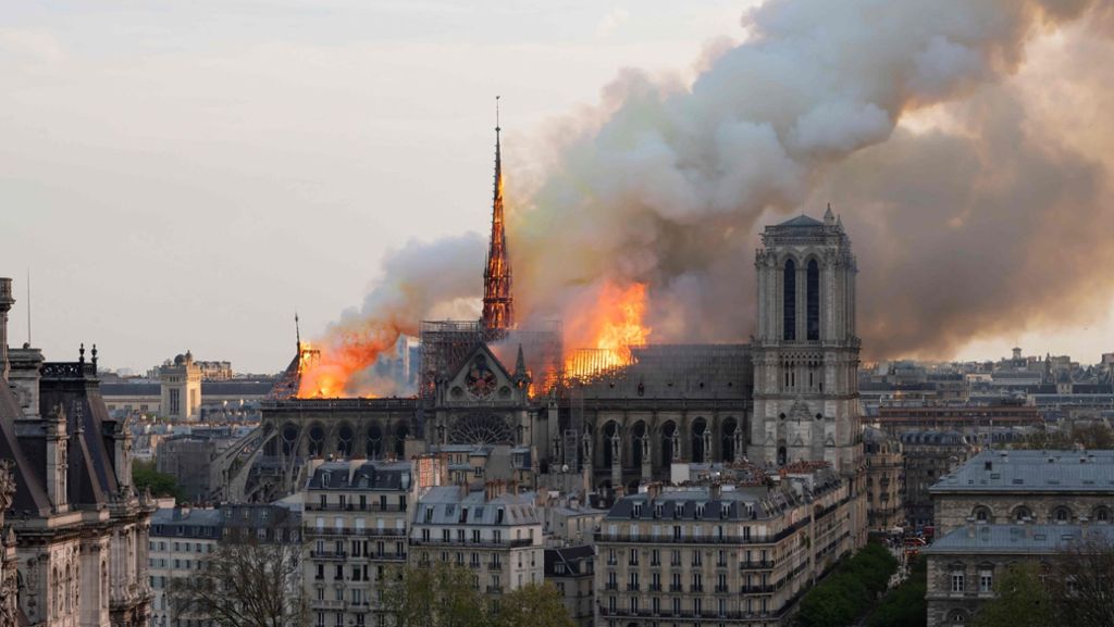 Newsblog zur Katastrophe von Paris: Macron will Wiederaufbau von Notre-Dame in fünf Jahren