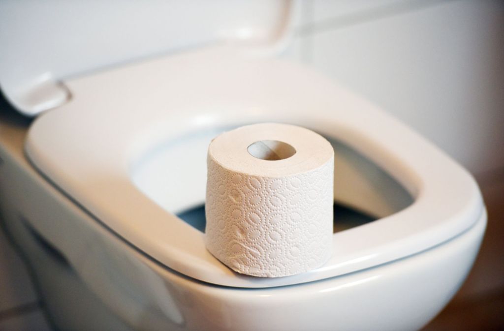61 Prozent der Deutschen benutzen Toilettenpapier um die Nase zu putzen, 17 Prozent um kleine Flecken wegzuwischen, acht Prozent fürs Entfernen von Make-Up und sieben Prozent zum Spiegel reinigen.