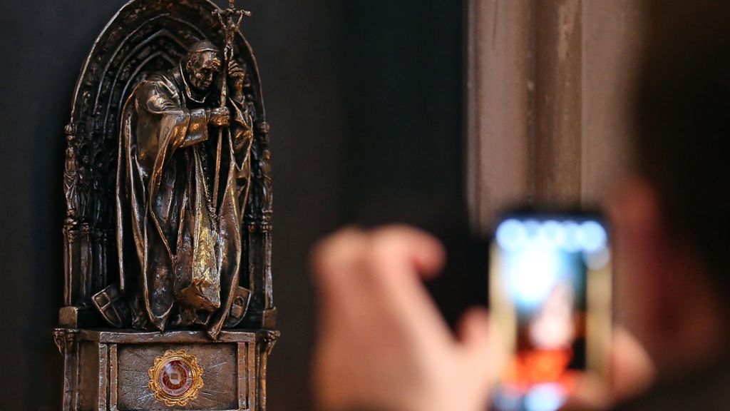 Kölner Dom: Papst-Reliquie gestohlen