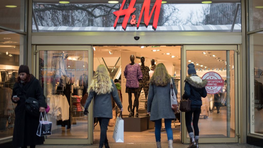 Umsatz bei H&M gesunken: Modehändler schließt Läden
