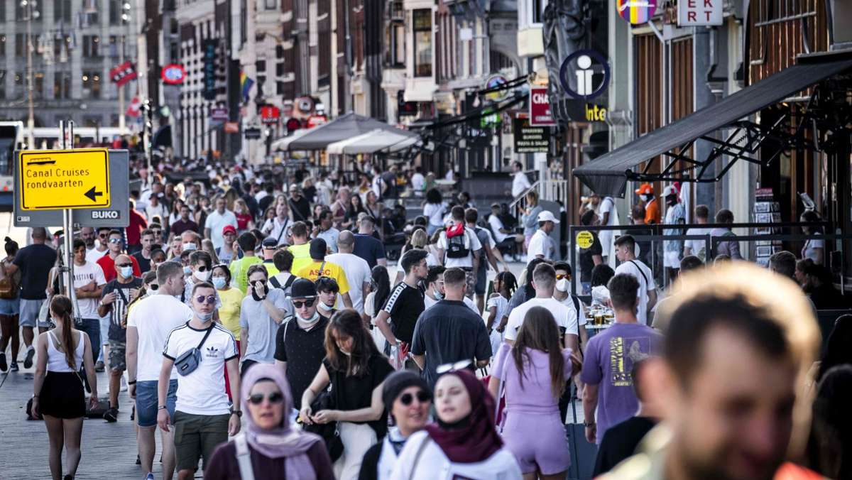 Coronavirus in den Niederlanden: Amsterdam und Rotterdam schaffen Maskenpflicht an belebten Plätzen  ab