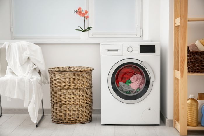 Wäsche in Waschmaschine vergessen: Das ist zu tun