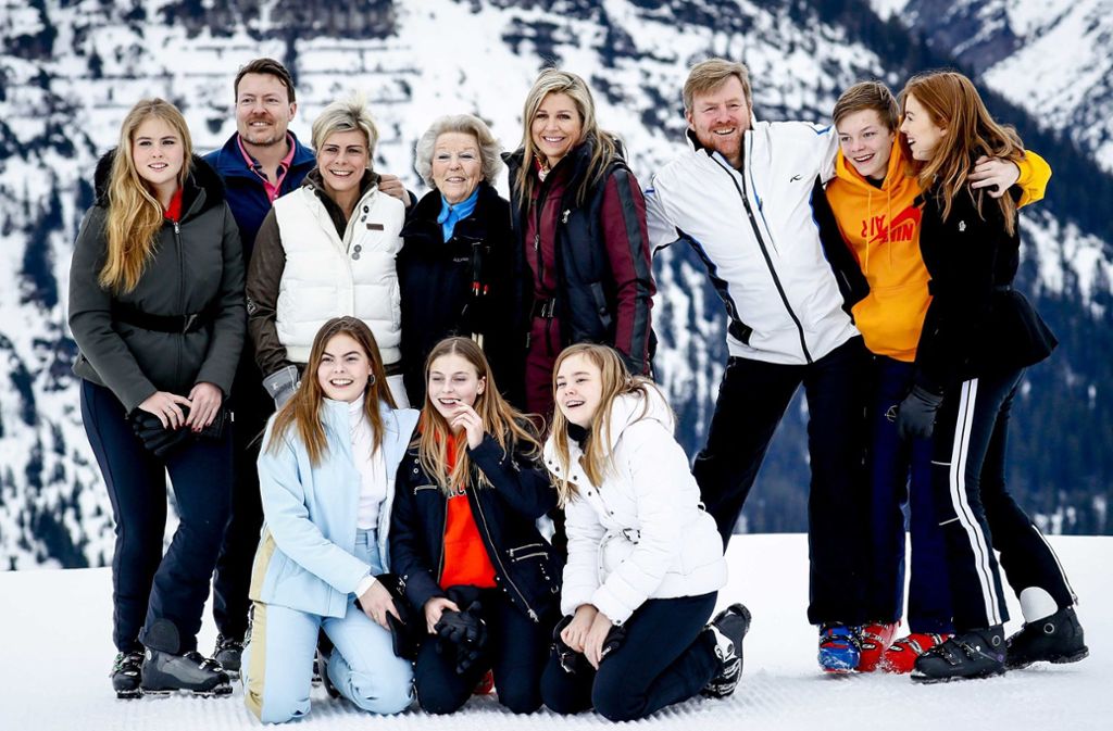 Gut gelaunt zeigt sich die niederländische Königsfamilie beim alljährlichen Fototermin im gemeinsamen Skiurlaub.