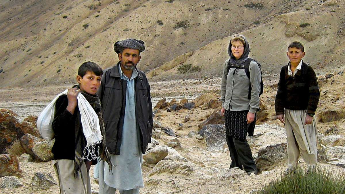  Vor vier Jahren wurde die christliche Missionarin Simone Beck in ihrer Wohnung in der afghanischen Hauptstadt Kabul ermordet. Was für ein Mensch war die 44-jährige Frau, die in Dettingen im Ermstal aufwuchs? 