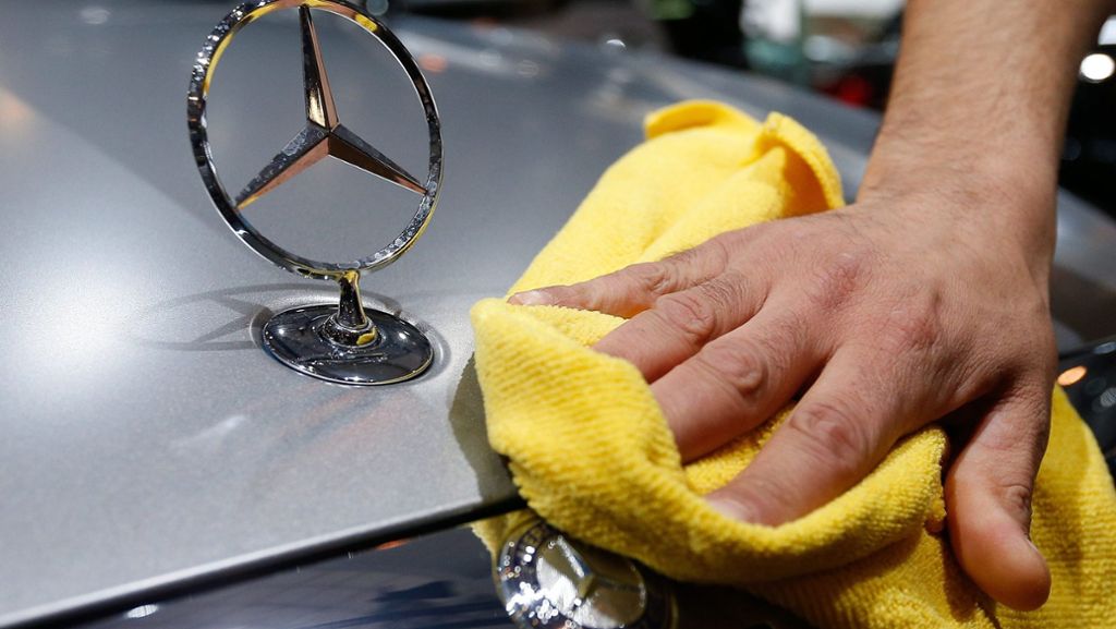 Autohersteller: Daimler-Aktionäre ziehen sich zurück