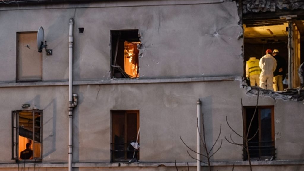 Nach Anti-Terror-Razzia bei Paris: Zwei Männer und eine Frau tot in erstürmter Wohnung