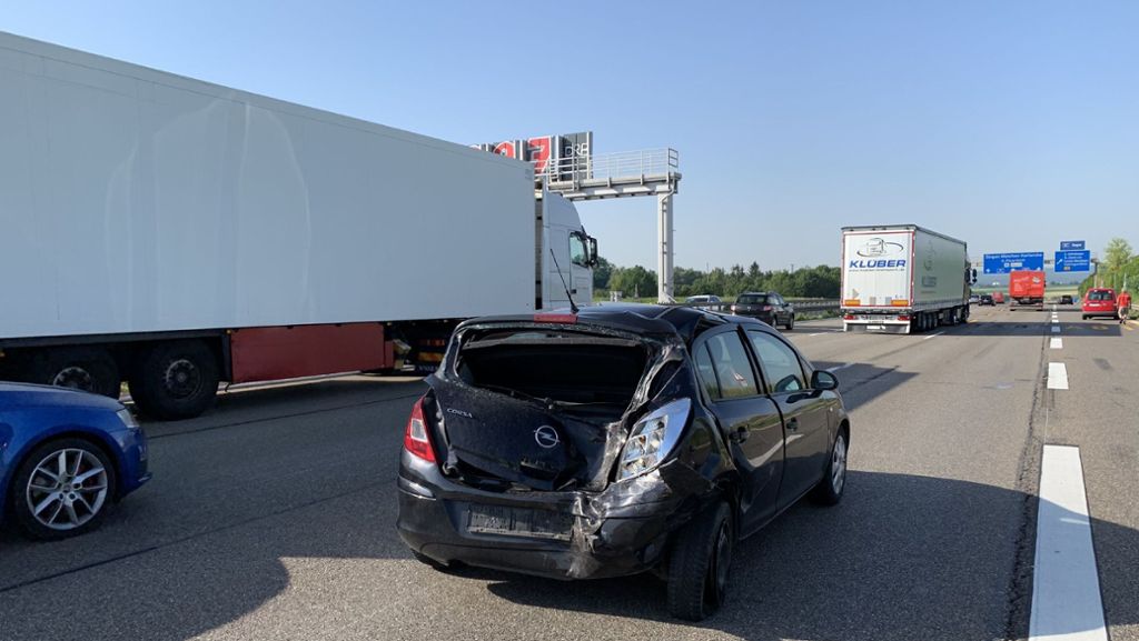 Unfall auf A81 bei Zuffenhausen: Langer Stau im Berufsverkehr nach heftigem Crash