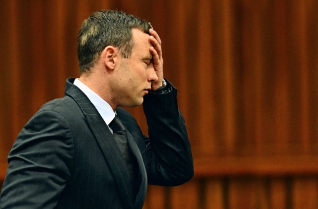 Es ist sein erster Auftritt vor Gericht seit Wochen:  Oscar Pistorius wirkt ruhig und in sich gekehrt. Foto: AFP   