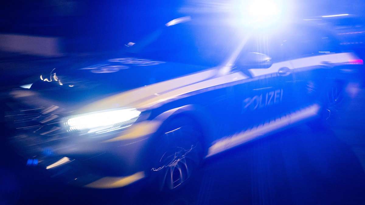 58-Jähriger stirbt in Ulm: Mann greift mehrere Menschen mit Messer an – Ermittlungen dauern an