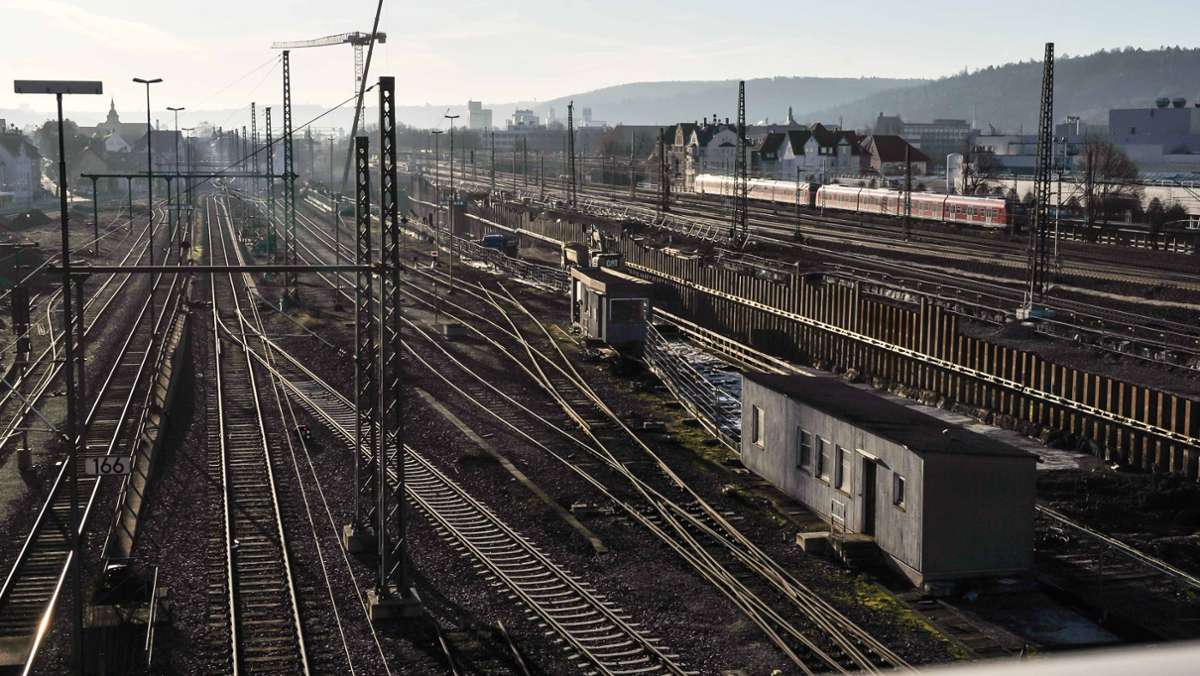  Das Eisenbahn-Bundesamt hat den Bau des neuen Abstellbahnhofs in Untertürkheim genehmigt. Die Anwohner müssen mit Lärm rechnen. 