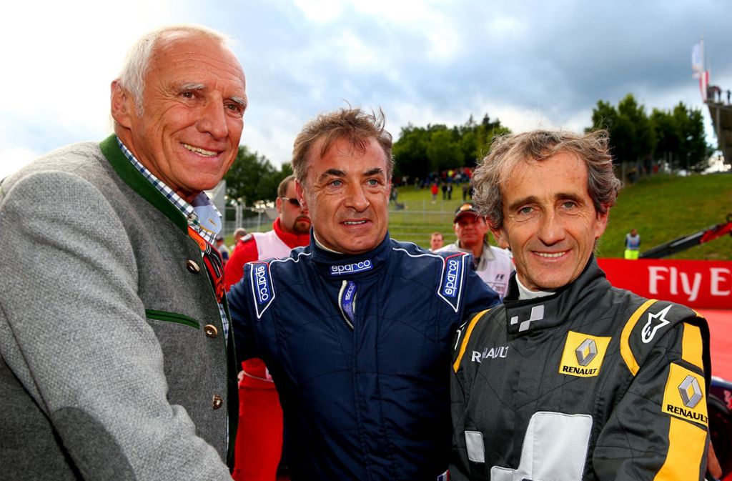 Formel 1 in Österreich: Red-Bull-Boss Dietrich Mateschitz (links) und die beiden Exrennfahrer Jean Alesi und Alain Prost im österreichischen Spielberg: In die Steiermark zieht es zahlreiche Ex-Stars und vor allem auch Prominente aus der Alpenrepublik.