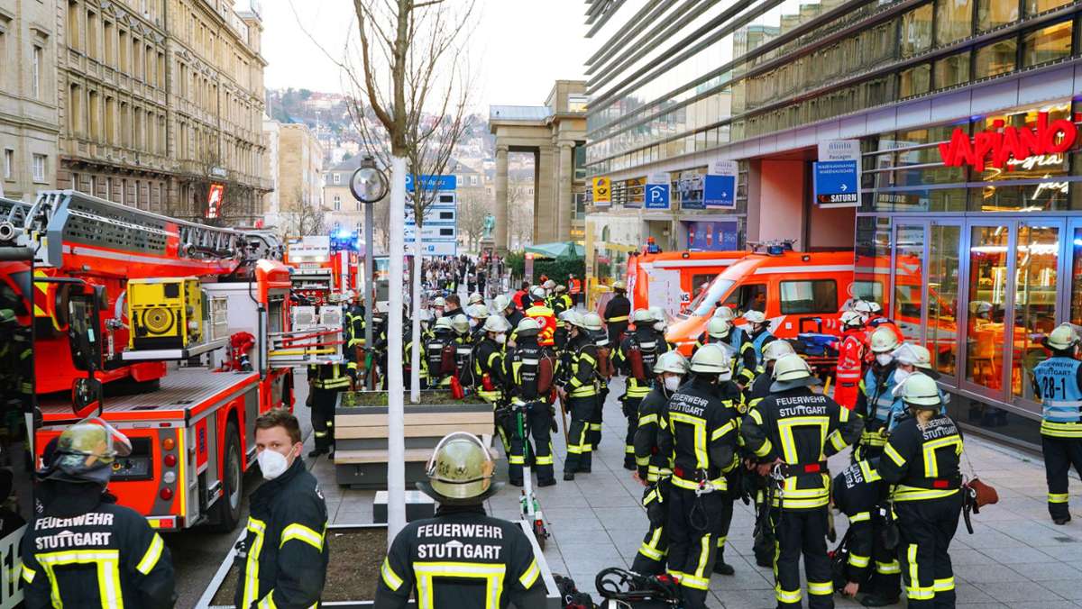 E-Autos bei der Feuerwehr Stuttgart: Geht auf dem Weg zum Löscheinsatz der Saft aus?