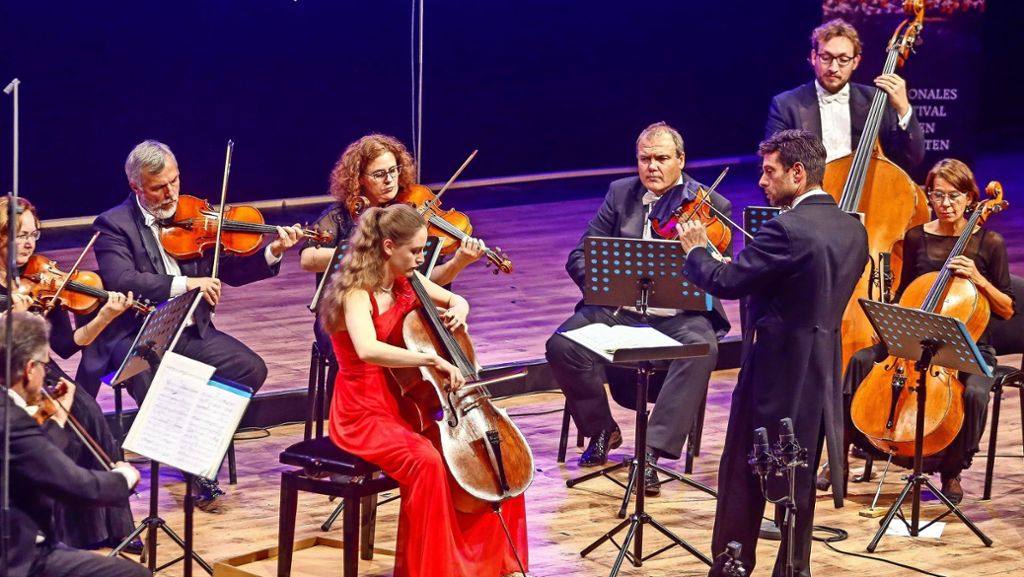 Cello-Akademie: Solist beeindruckt mit Rutesheimer Rhapsodie