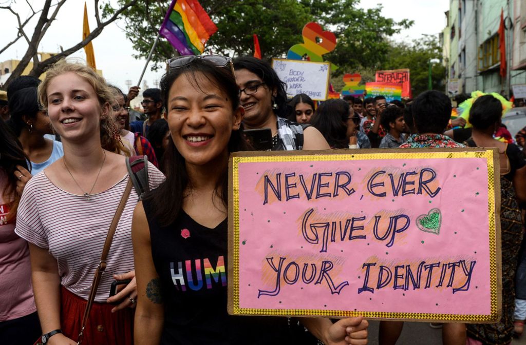 Ungestört blieben die Teilnehmer der Gay-Pride-Parade in Chennai in Indien...