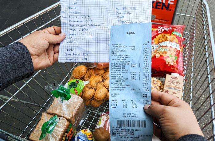 Inflation trifft Stuttgarter Alleinerziehende: Wenn es beim Einkaufen um jeden Cent geht