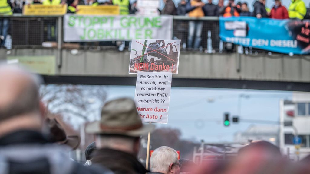 Diesel-Demo in Stuttgart: Hunderte versammeln sich am Neckartor