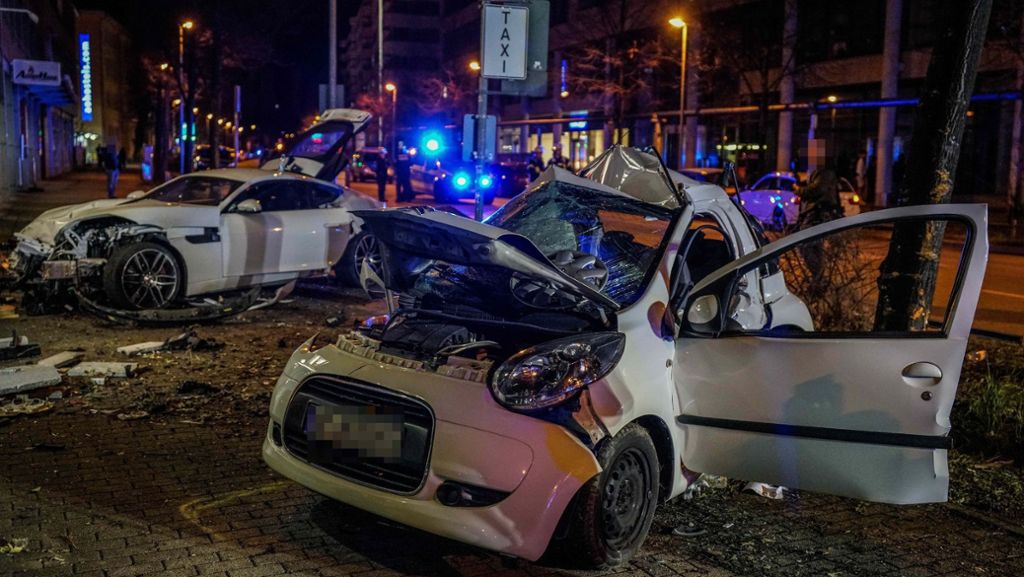 Raserprozess in Stuttgart: Beifahrer hatte „Todesangst“ im Jaguar