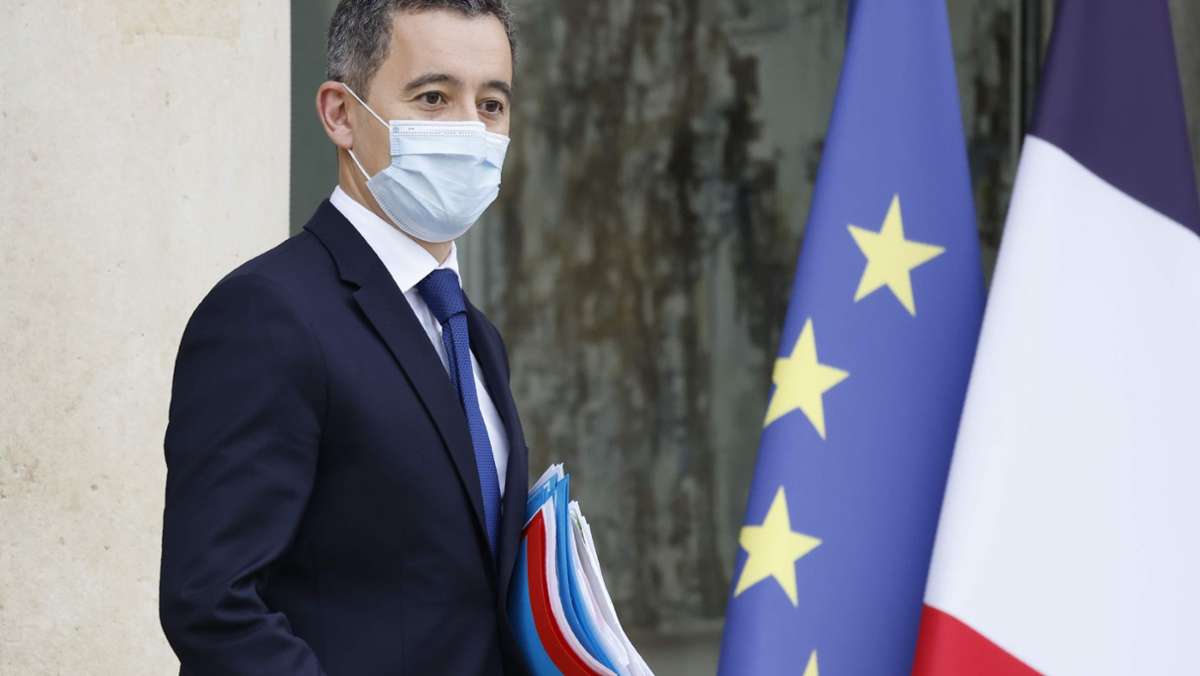  Das französische Kabinett verabschiedet nach den jüngsten Anschlägen von Nizza und Paris ein umfassendes Gesetzespaket 