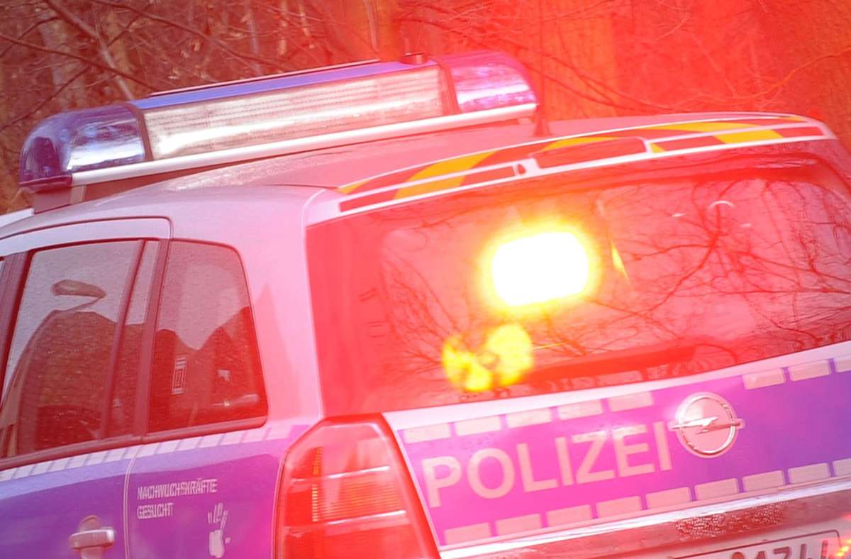 Die Polizei führte in Feuerbach Geschwindigkeitskontrollen durch. (Symbolbild) Foto: dpa/Ronald Wittek