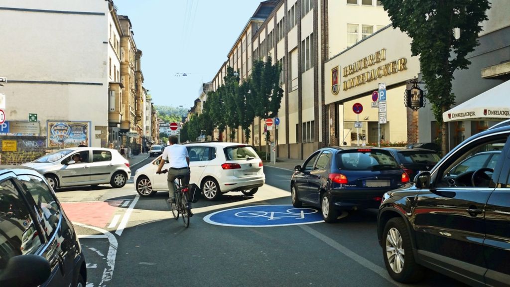 Fahrradstraße im Süden: Auf  der Tübinger Straße herrscht Chaos