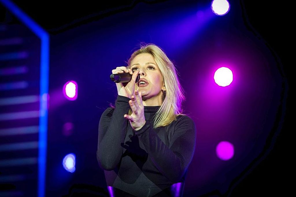 Im Folgenden zeigen wir weitere Eindrücke von Ellie Gouldings Konzert in der Porsche-Arena.