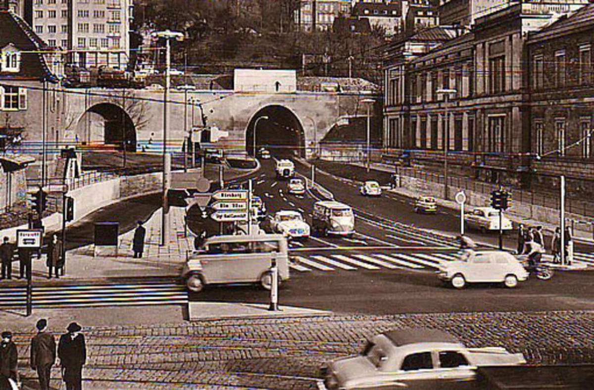 Vermutlich Ende der 1950er Jahre ist dieses Foto vom Wagenburgtunnel entstanden. Links befindet sich jene Röhre, in die später der gleichnamige Musikclub eingezogen ist.