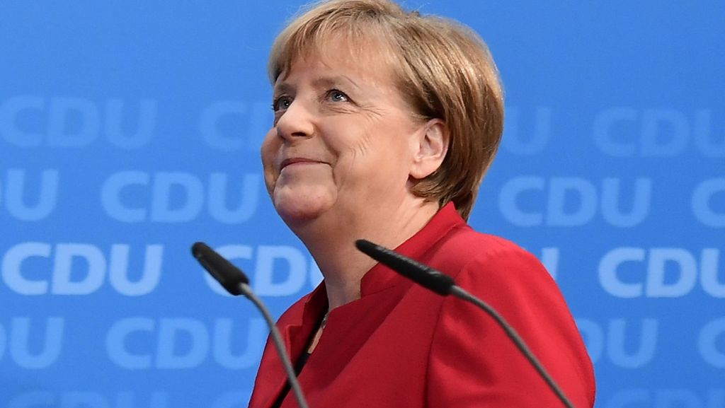Erneute Kandidatur zur Bundestagswahl: Merkel will die gesamte Amtszeit antreten