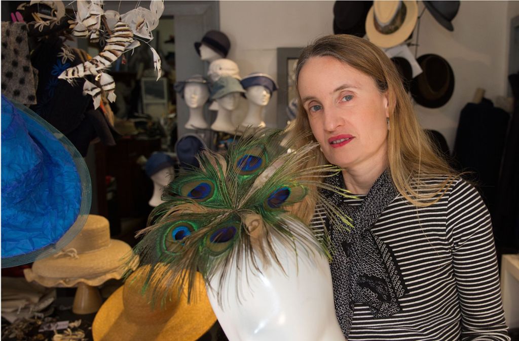 Die Hut-Designerin Birgit Sophie Metzger betreibt seit 1994 ein Atelier für besondere Hüte.