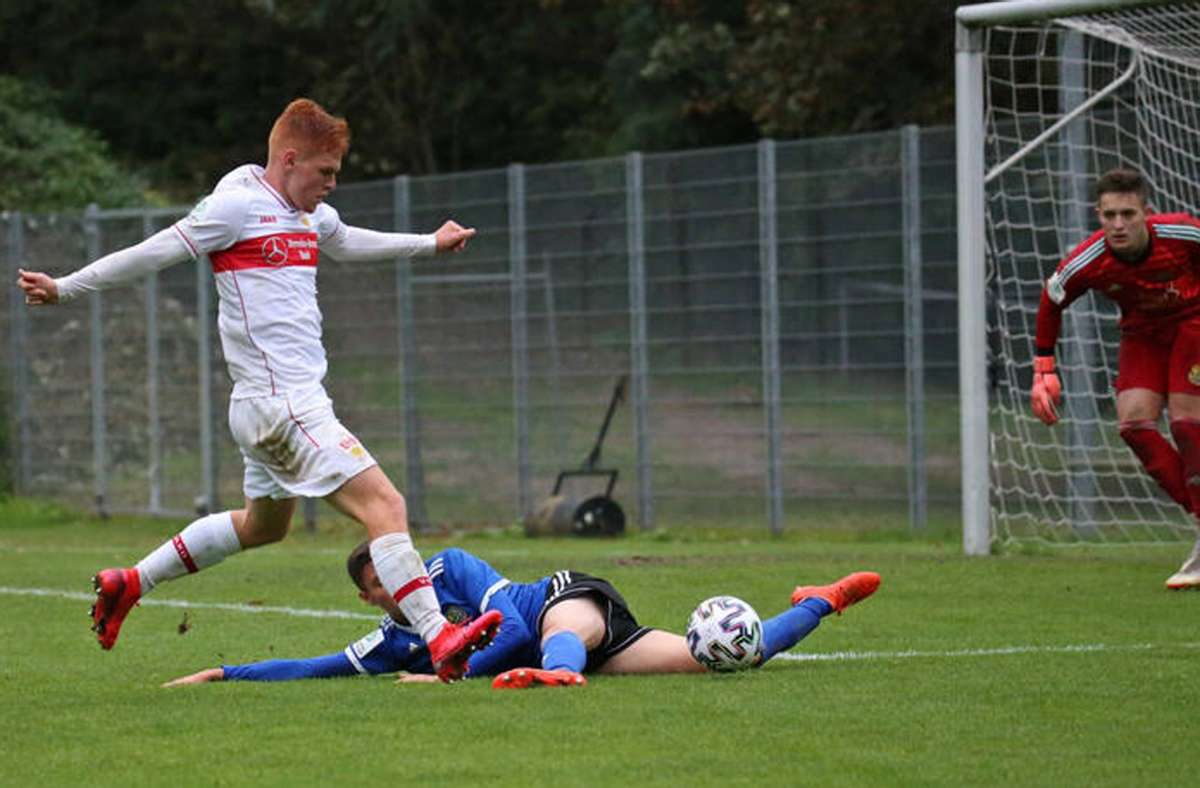 U19-Angreifer David Hummel kam vom SSV Reutlingen und ähnelt als Stürmertyp ein wenig dem Chelsea-Profi Timo Werner. Hummel kommt viel aus der Tiefe, ist schnell. Allerdings läuft sein Vertrag im Juni aus.