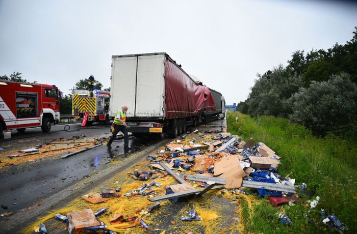 Lastwagenfahrer stirbt bei Auffahrunfall