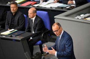 Union legt in Beliebtheitswerten weiter zu und enteilt der SPD