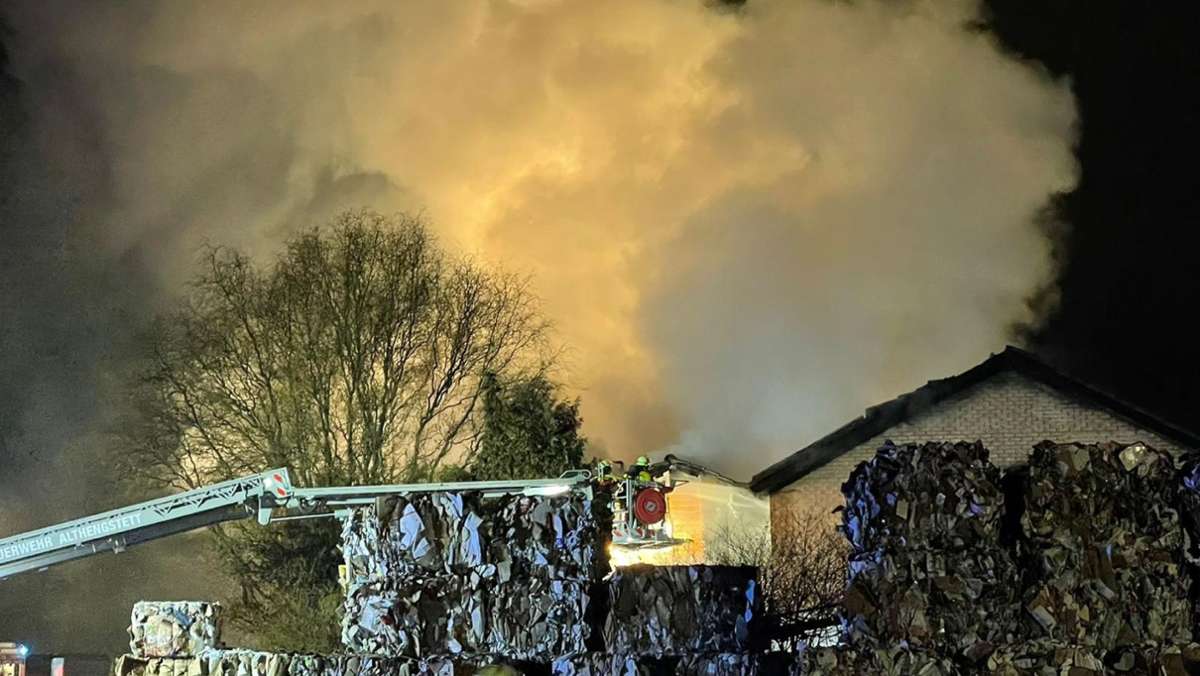 Brand in Simmozheim: Mehrfamilienhaus nach Feuer unbewohnbar - 800.000 Euro Schaden