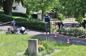 Am Freitag warf ein Mann in Altbach einen explosiven Gegenstand auf eine Trauergemeinde. Foto: 7aktuell.de/Kevin Lermer