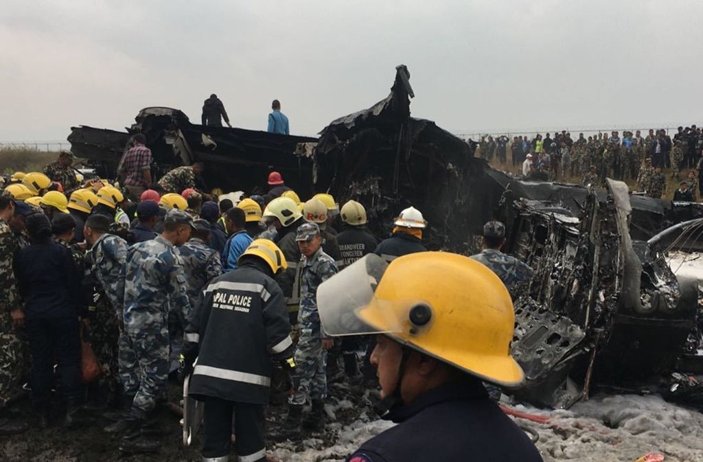 In Nepal ist ein Flugzeug verunglückt. Foto: AP