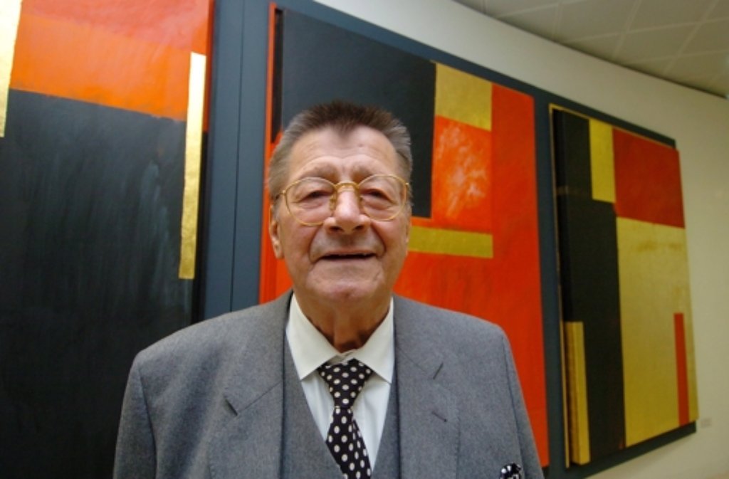 Die Kunstwerke des Stuttgarter Bildhauers Otto Herbert Hajek (1927-2005) sind auf der ganzen Welt zu finden: Ob in Moskau oder im Vatikan - die farbigen Skulpturen haben einen hohen Wiedererkennungswert. Bis zu seinem Tod lebte Hajek in Stuttgart. Seine Kunst findet sich auch in der Landeshauptstadt, beispielsweise im Mineralbad Leuze.