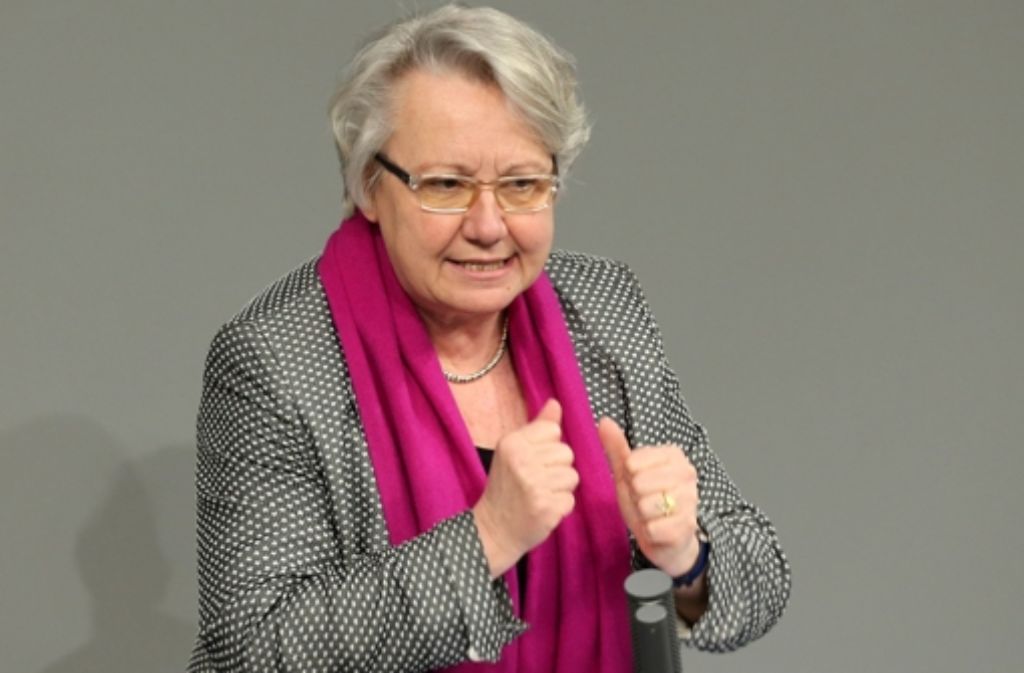 Annette Schavan (CDU) ist seit 2005 Bundesministerin für Bildung und Forschung. In der folgenden Fotostrecke zeigen wir die wichtigsten Stationen im Leben der CDU-Politikerin. Foto: dpa