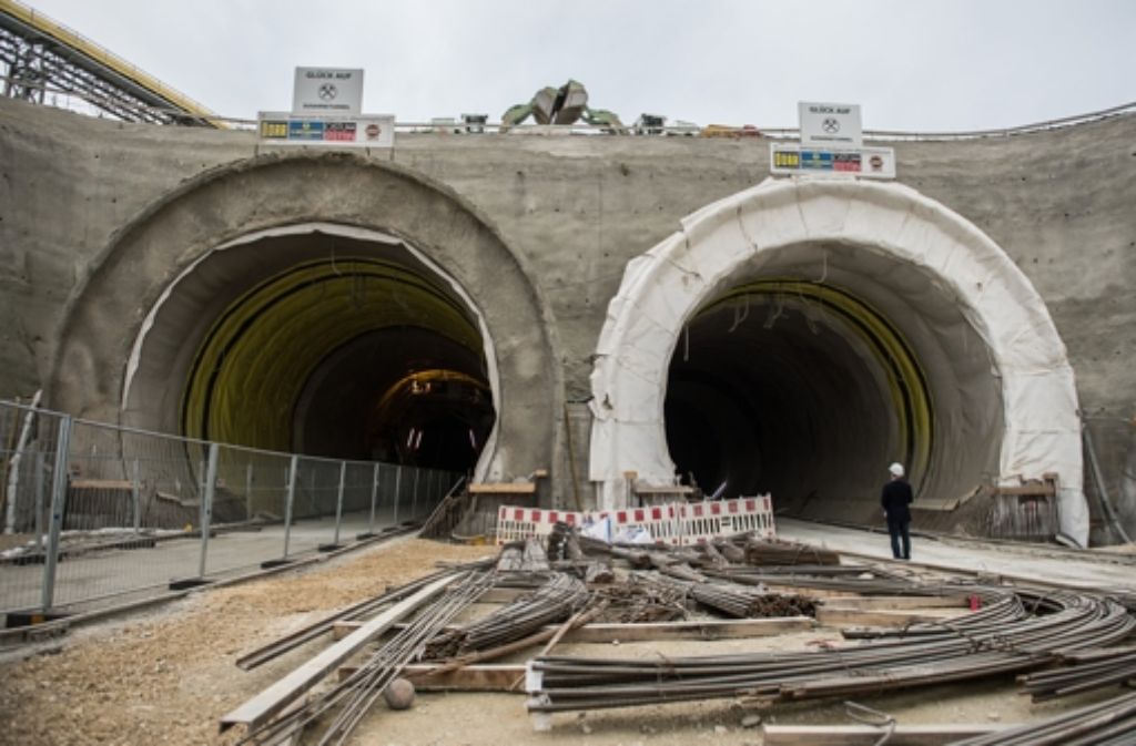 Der Tunneldurchbruch ist ein Etappensieg für die Bahn beim Bau der Schnellfahrstrecke nach Ulm.