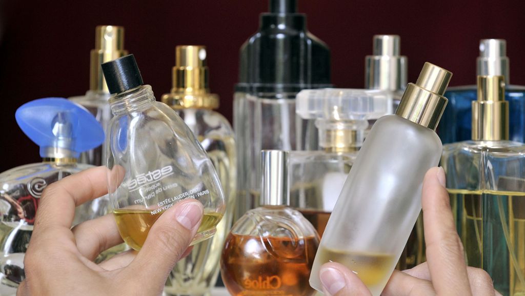 Stuttgart-Bad Cannstatt: Parfumtester im Wert von rund 800 Euro gestohlen