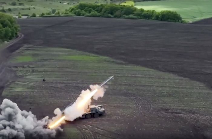 Krieg in der Ukraine: Putin: atomwaffenfähige Raketen an Belarus