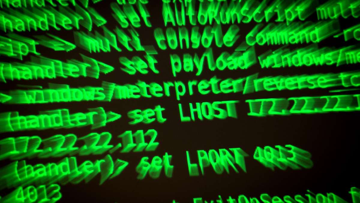  Ermittler aus zehn Ländern haben ein kriminelles Cyber-Netzwerk ausgeschaltet. Niedersachsens Innenminister verbindet damit eine klare Forderung. 