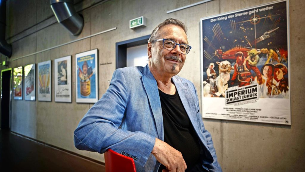 Stuttgarter gestaltete tausend  Filmplakate: Die Macht des Pinsels ist mit ihm