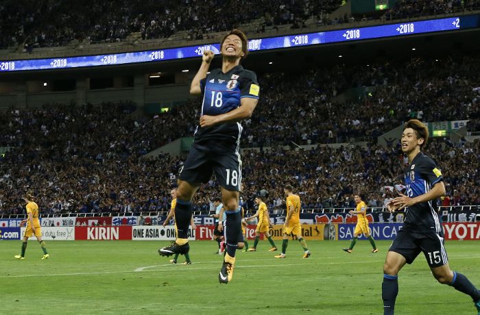 Takuma Asano vom VfB Stuttgart trifft für Japan