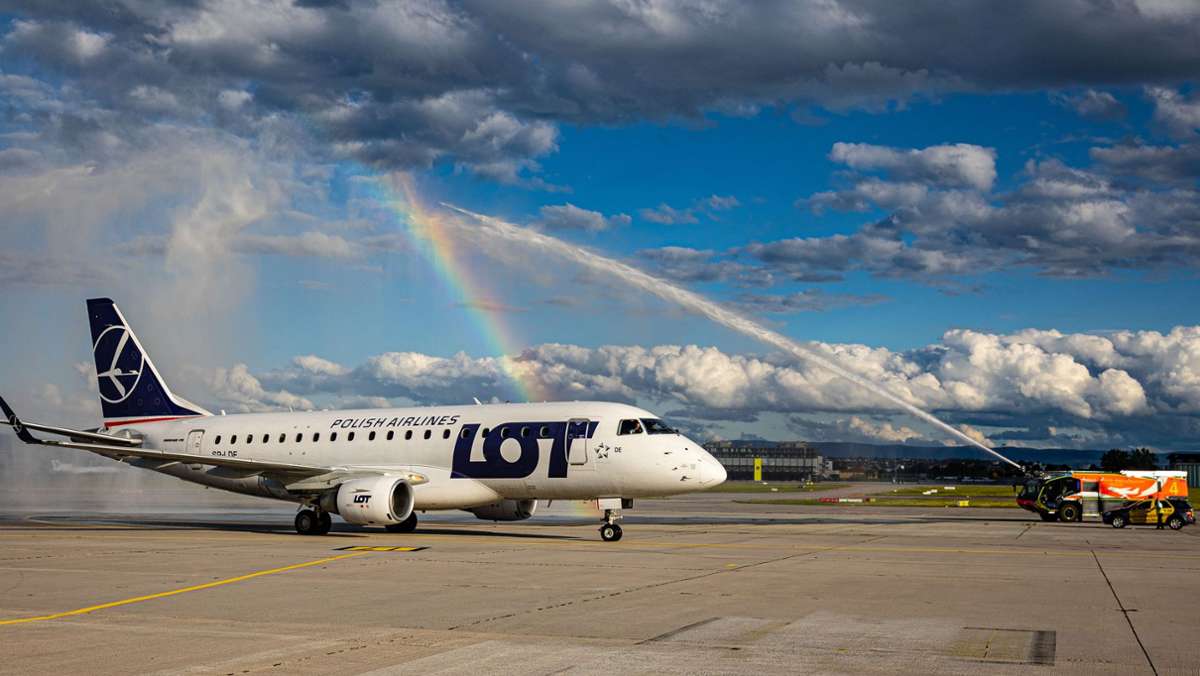 Flüge nach Warschau: Fluggesellschaft LOT startet in Stuttgart wieder
