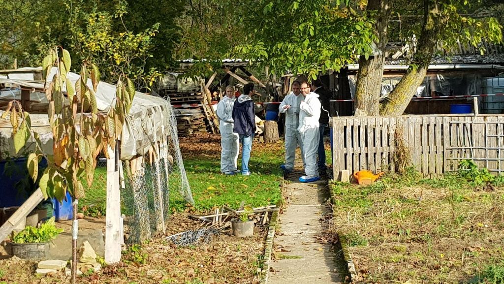 In Heilbronn ist am Freitag eine verkohlte Leich in einem Gartenhaus entdeckt worden. Die Polizei prüft zurzeit, ob es einen Zusammenhang mit den Gartenhütten-Bränden im Stadtteil Böckingen gibt. 