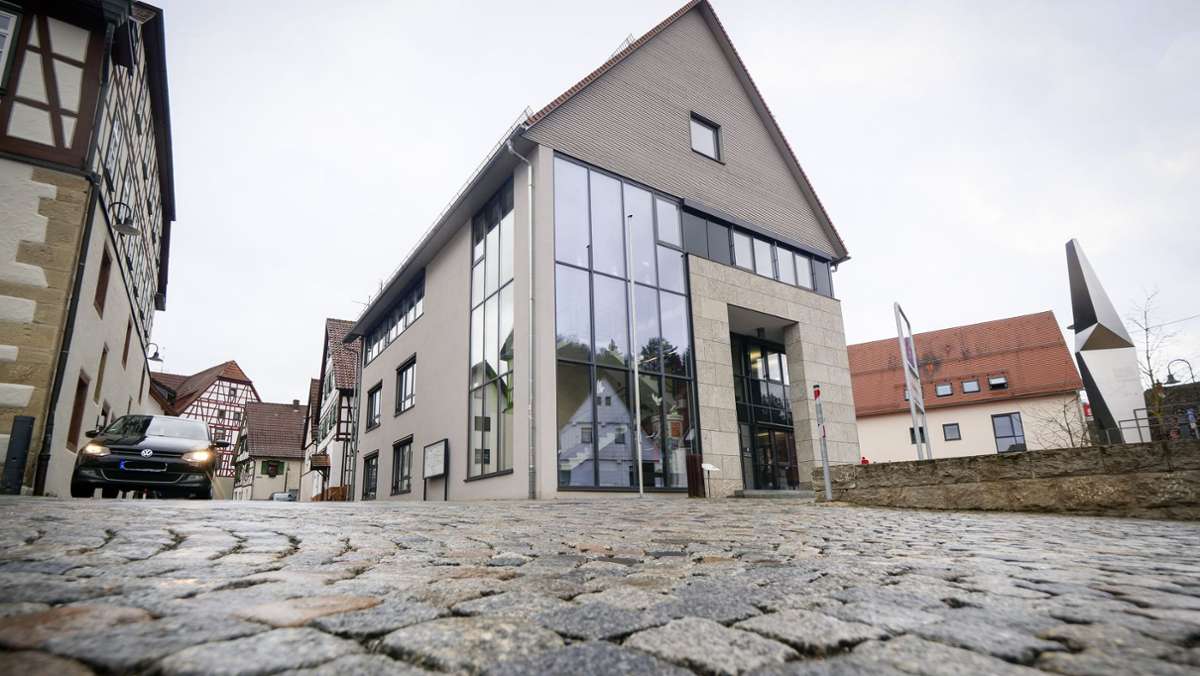 Zwist im Gemeinderat Mönsheim geht weiter: Bürgermeister stellt Mail-Irrläufer online