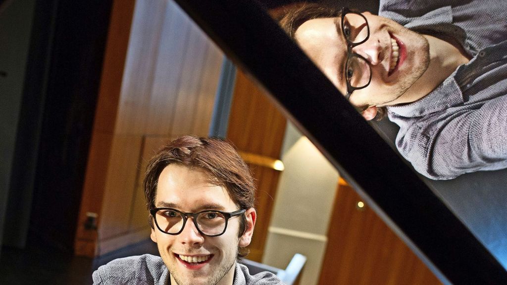  Der mehrfach preisgekrönte Nachwuchspianist Viktor Soos eröffnet am 29. September das Programms im Backnanger Bürgerhaus. Der junge Mann aus Backnang wusste schon als Bub, dass er Musiker werden will. 